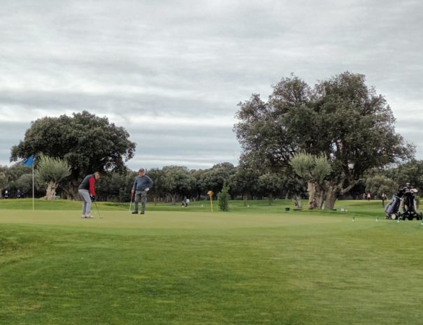 I Torneo de golf Salamanca en marcha contra el cáncer