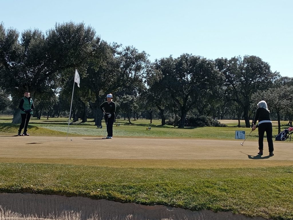 Liga femenina de golf La Valmuza